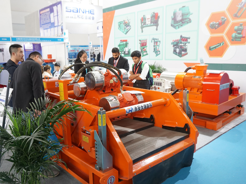 Solids control manufacturer, oilfield mud recycling system, mud shale shaker Solids control manufacturer, oilfield mud recycling system, mud shale shaker